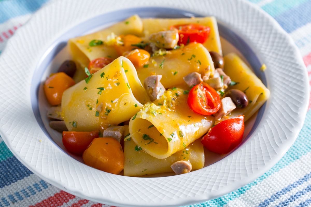 Pâtes au thon frais et aux tomates cerises