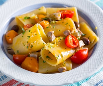 Pâtes au thon frais et aux tomates cerises