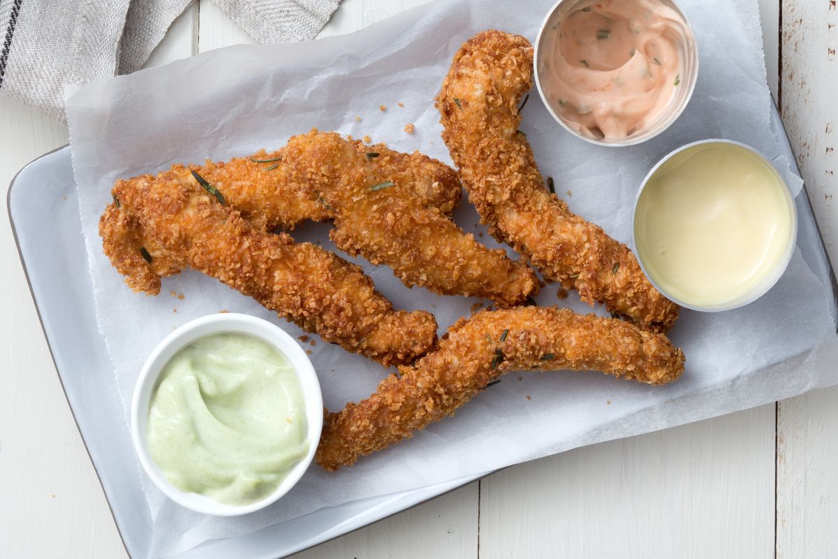 Poulet frit avec des mayonnaises rapides