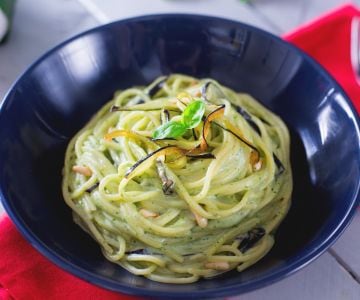 Spaghetti à la crème de burrata et aux aubergines