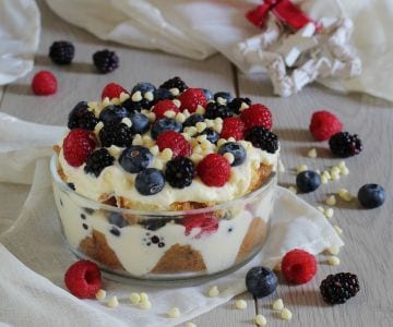 Tiramisu de pandoro et fruits rouges