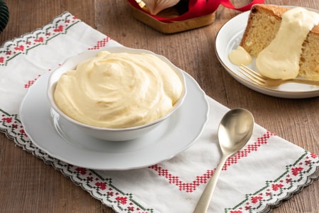 Crème au mascarpone pour pandoro et panettone