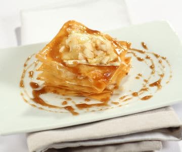 Millefeuille de pâte filo aux poires et brie