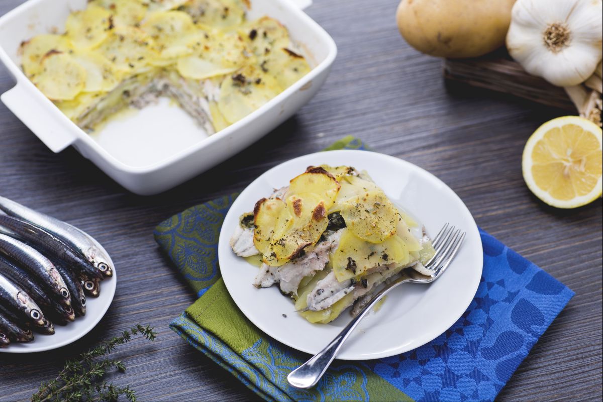 Plat d'anchois et pommes de terre