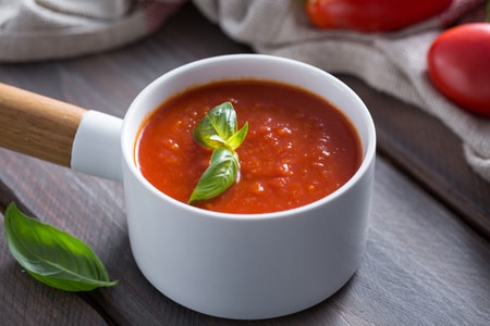 Sauce tomate fraîche au basilic